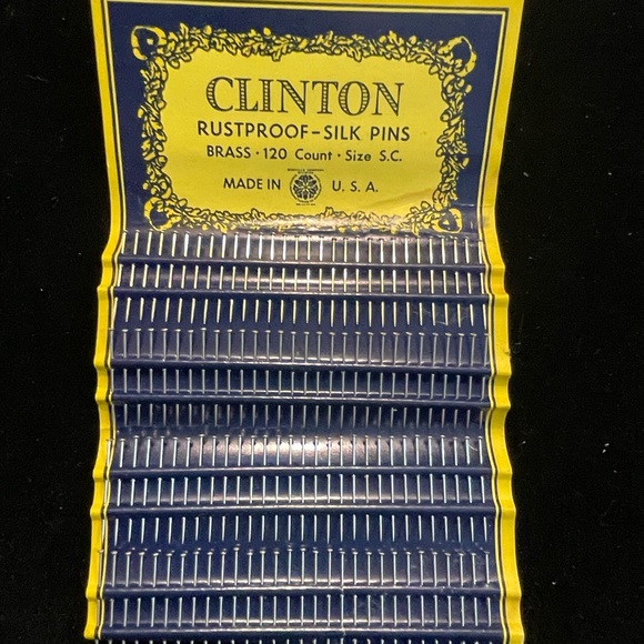 Antique Clinton Brass Silk Pins from the 1940’s! Box and the individual papers! - Picture 8 of 11